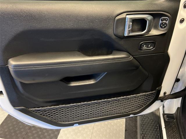 used 2021 Jeep Gladiator car, priced at $30,997