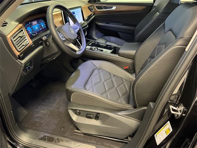new 2025 Volkswagen Atlas car, priced at $46,676