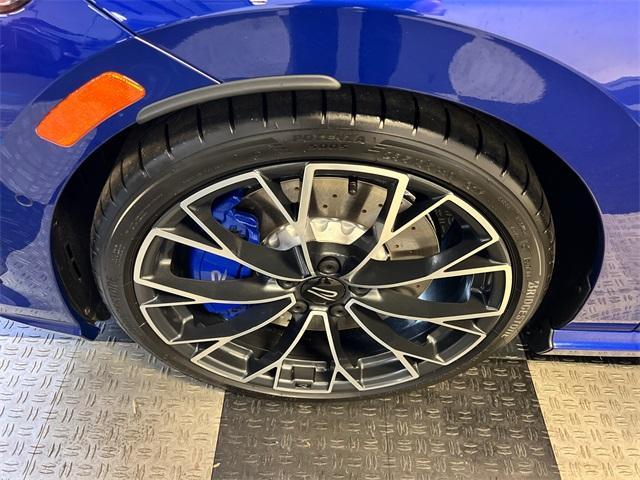 new 2025 Volkswagen Golf R car