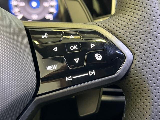 new 2025 Volkswagen Golf R car