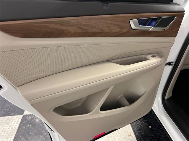 new 2026 Volkswagen Atlas car, priced at $43,828