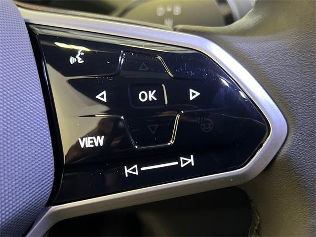 new 2025 Volkswagen ID.4 car, priced at $45,720
