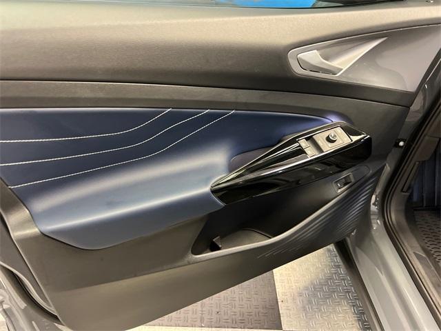 new 2025 Volkswagen ID.4 car, priced at $49,841