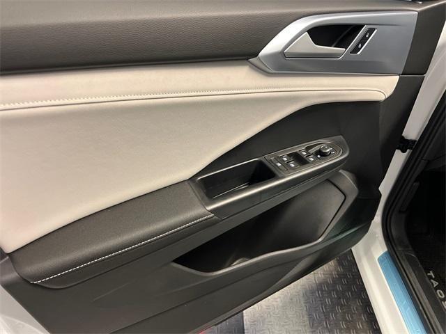 new 2026 Volkswagen Taos car