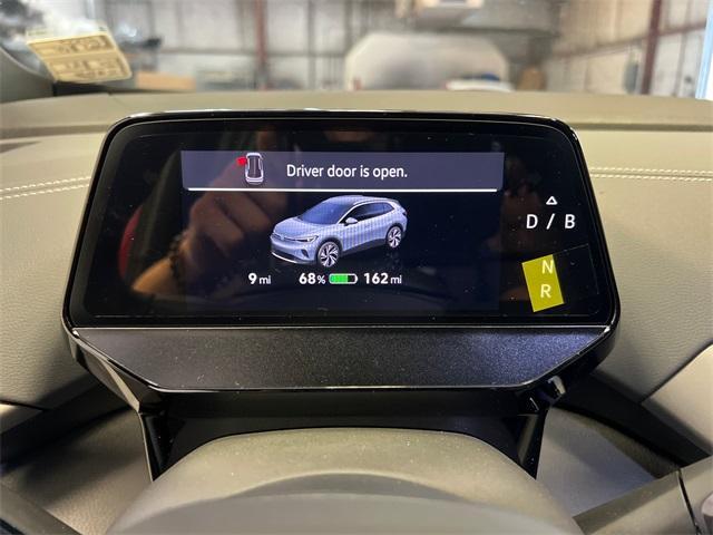 new 2025 Volkswagen ID.4 car, priced at $52,099