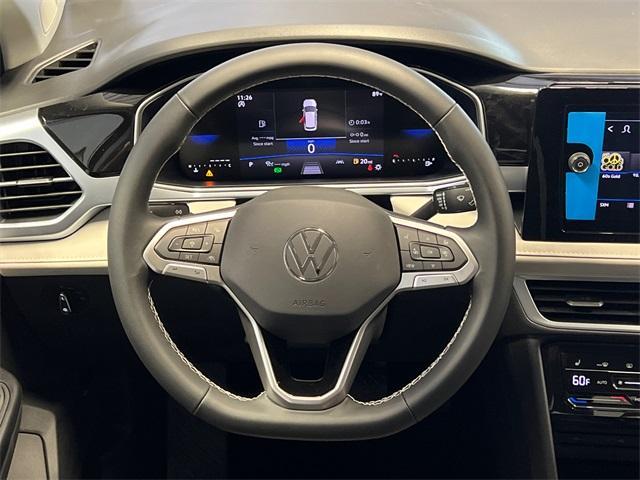 new 2025 Volkswagen Taos car
