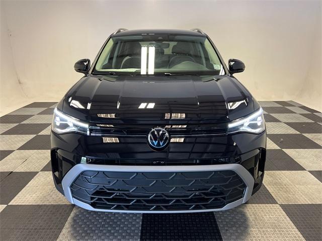 new 2025 Volkswagen Taos car