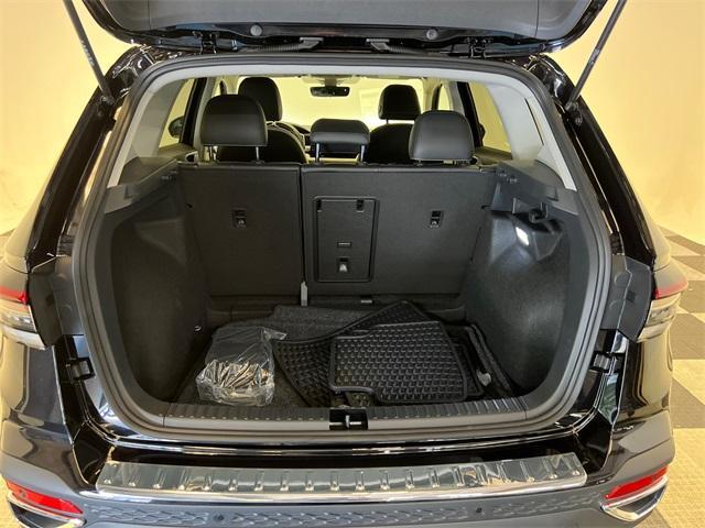 new 2025 Volkswagen Taos car