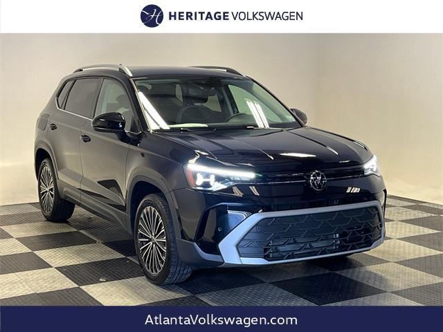 new 2025 Volkswagen Taos car