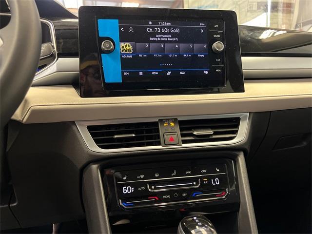new 2025 Volkswagen Taos car