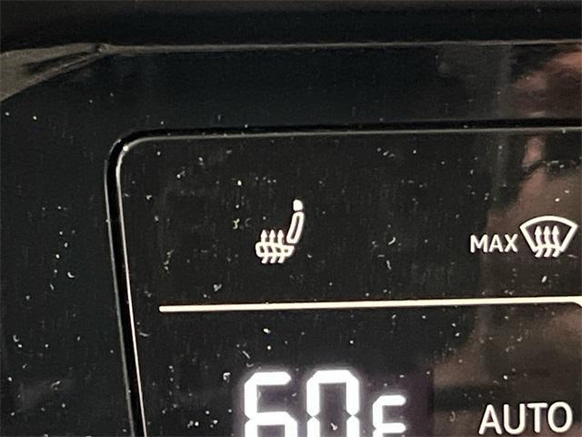 new 2025 Volkswagen Taos car