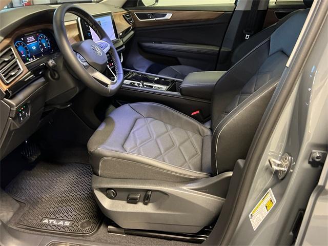 new 2026 Volkswagen Atlas car, priced at $45,755