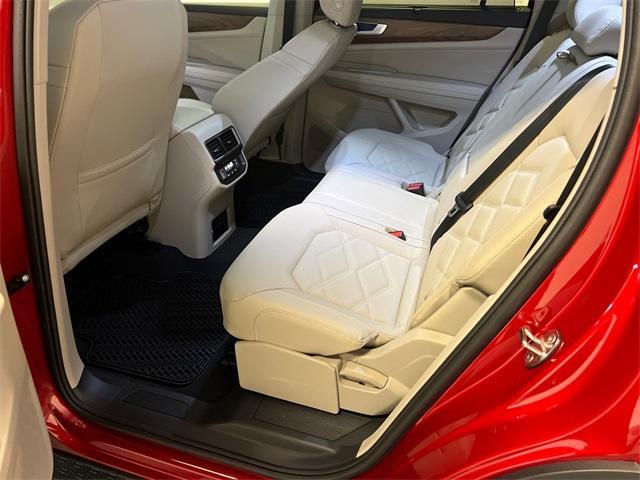 new 2025 Volkswagen Atlas car, priced at $42,423