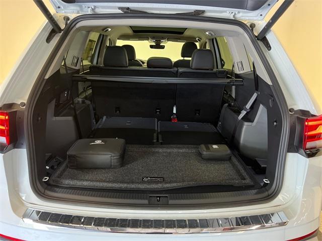 new 2025 Volkswagen Atlas car, priced at $44,334