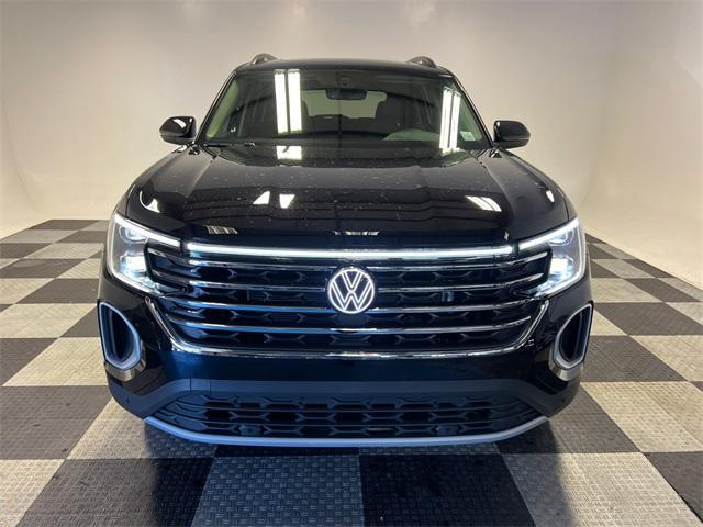 new 2025 Volkswagen Atlas car, priced at $43,423