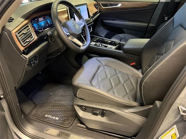 new 2026 Volkswagen Atlas car, priced at $43,818