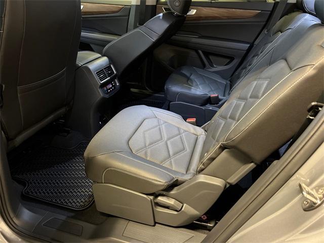 new 2026 Volkswagen Atlas car, priced at $43,818