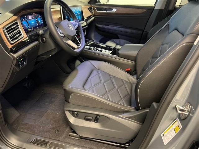 new 2025 Volkswagen Atlas car, priced at $41,384