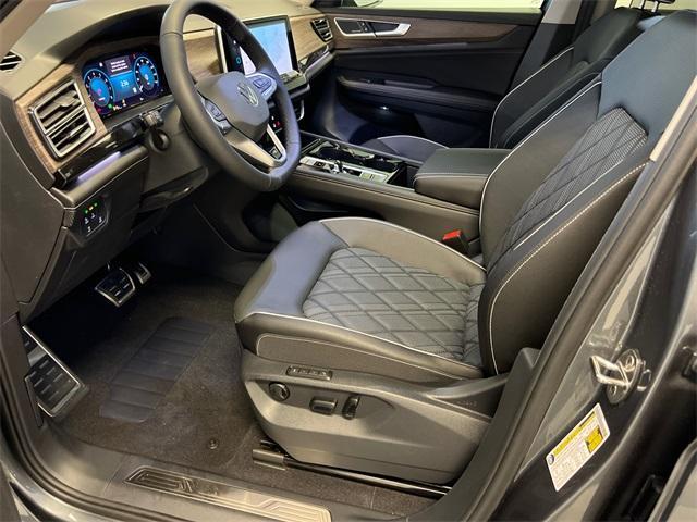 new 2025 Volkswagen Atlas car, priced at $53,565