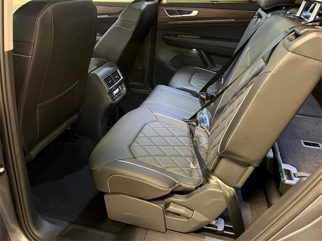 new 2025 Volkswagen Atlas car, priced at $53,565