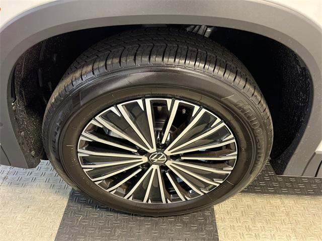 new 2025 Volkswagen Tiguan car, priced at $29,894
