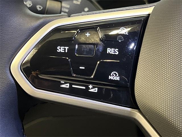 new 2025 Volkswagen ID.4 car, priced at $53,334