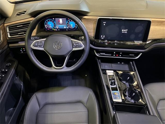 new 2025 Volkswagen Atlas car, priced at $47,093