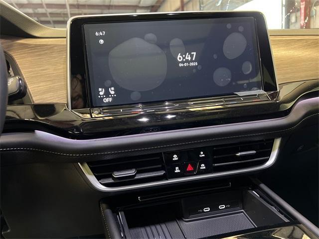 new 2025 Volkswagen Atlas car, priced at $47,093