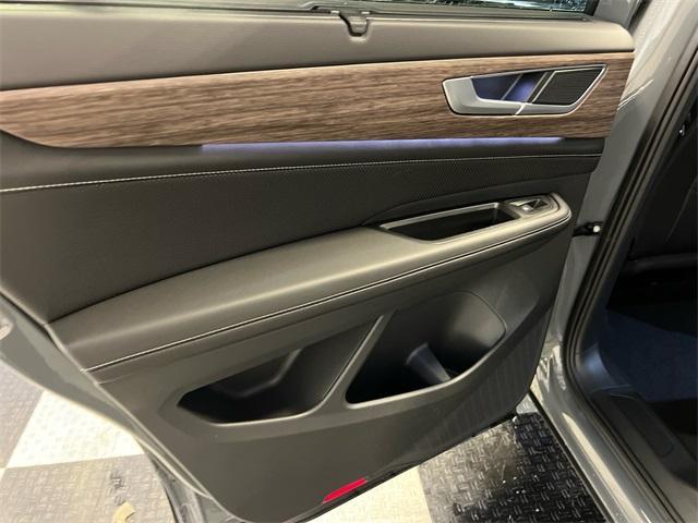 new 2025 Volkswagen Atlas car, priced at $47,093