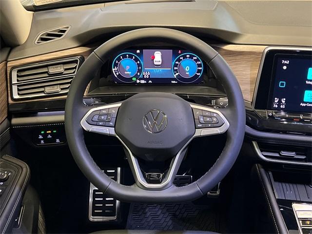 new 2025 Volkswagen Atlas car, priced at $53,401