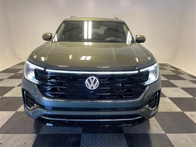 new 2025 Volkswagen Atlas car, priced at $53,401