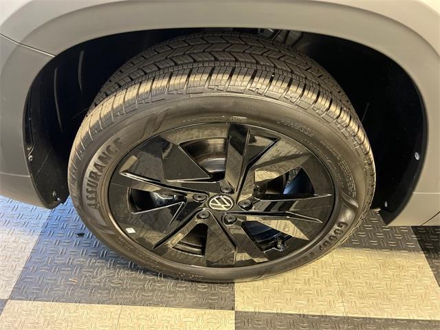 new 2025 Volkswagen Taos car, priced at $29,336