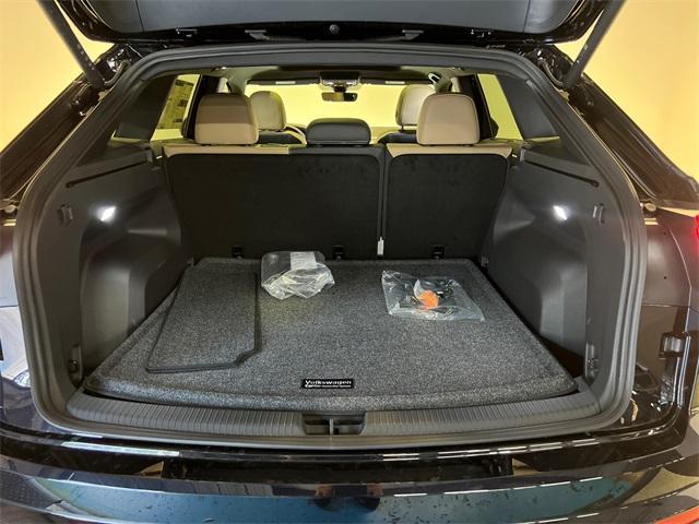 new 2026 Volkswagen Atlas Cross Sport car, priced at $42,570