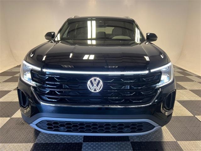 new 2026 Volkswagen Atlas Cross Sport car, priced at $42,570
