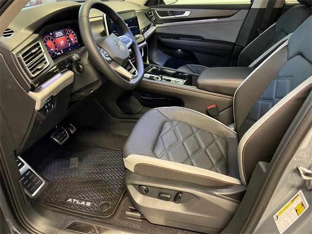 new 2025 Volkswagen Atlas car, priced at $44,801