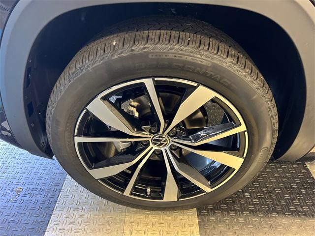 new 2026 Volkswagen Atlas car, priced at $53,801