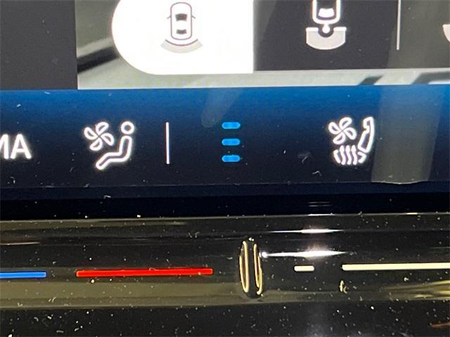 new 2025 Volkswagen ID.4 car, priced at $52,937