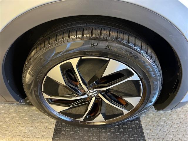 used 2021 Volkswagen ID.4 car, priced at $20,897