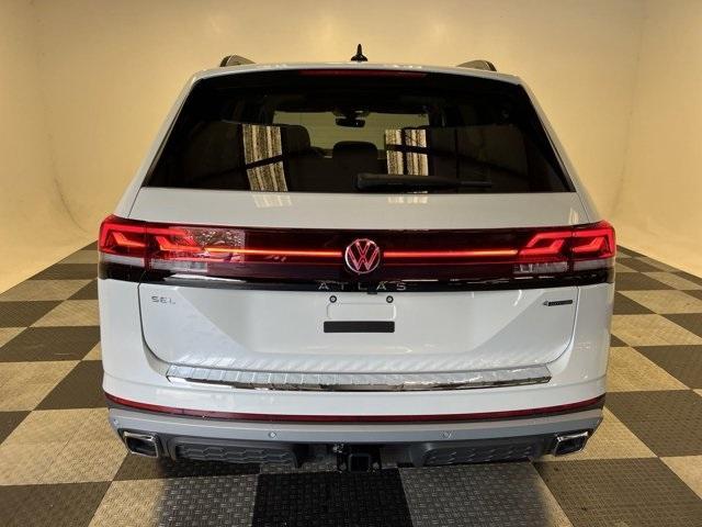 new 2024 Volkswagen Atlas car, priced at $48,637