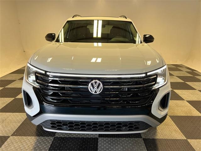 new 2025 Volkswagen Atlas car, priced at $46,850