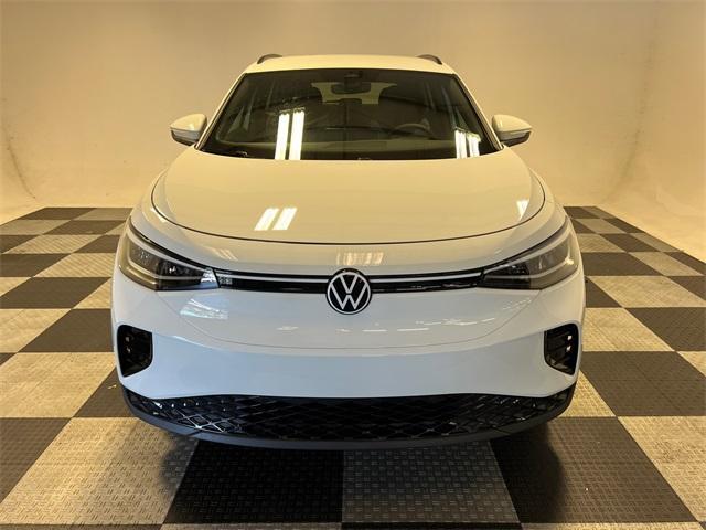 new 2024 Volkswagen ID.4 car, priced at $35,218