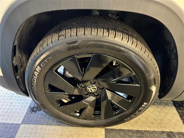 used 2024 Volkswagen Atlas car, priced at $39,997