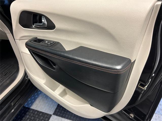 used 2020 Chrysler Pacifica car, priced at $13,497