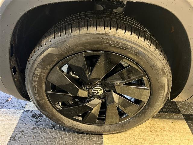 new 2026 Volkswagen Atlas car, priced at $44,255