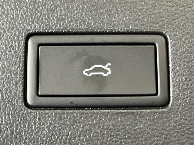 new 2026 Volkswagen Atlas car, priced at $43,029