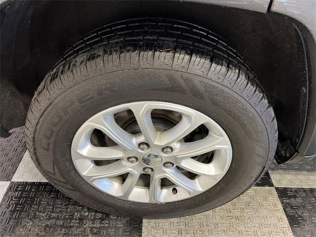 used 2014 Jeep Grand Cherokee car, priced at $12,697