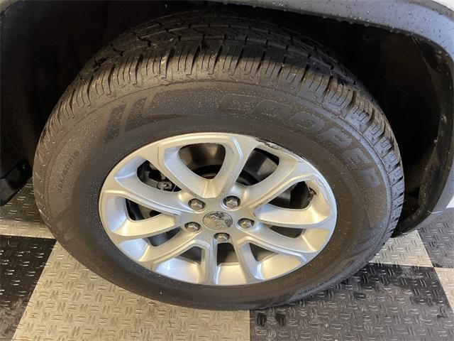 used 2014 Jeep Grand Cherokee car, priced at $12,697