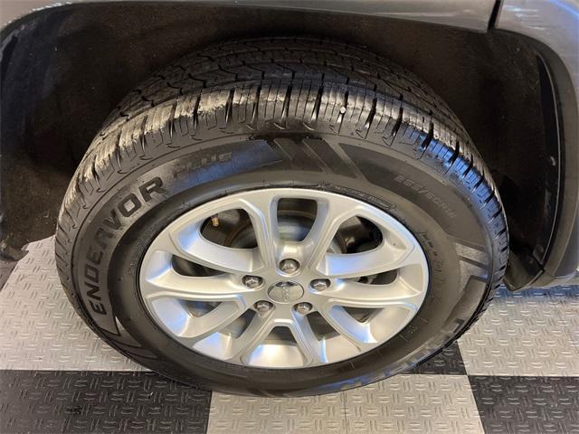 used 2014 Jeep Grand Cherokee car, priced at $12,897
