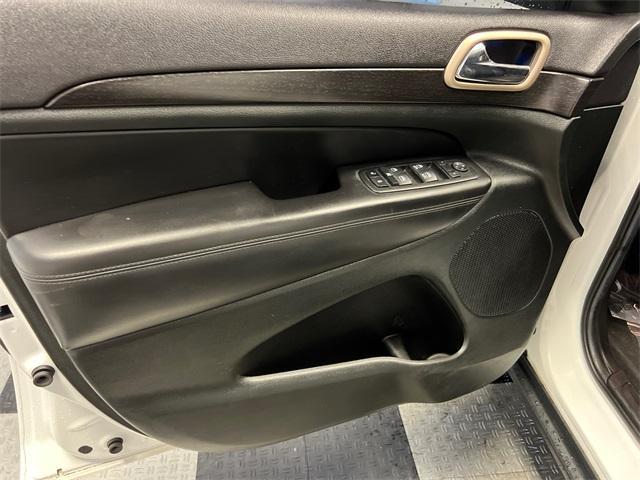 used 2014 Jeep Grand Cherokee car, priced at $12,697