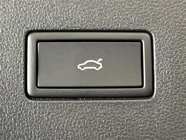 new 2026 Volkswagen Atlas car, priced at $45,755